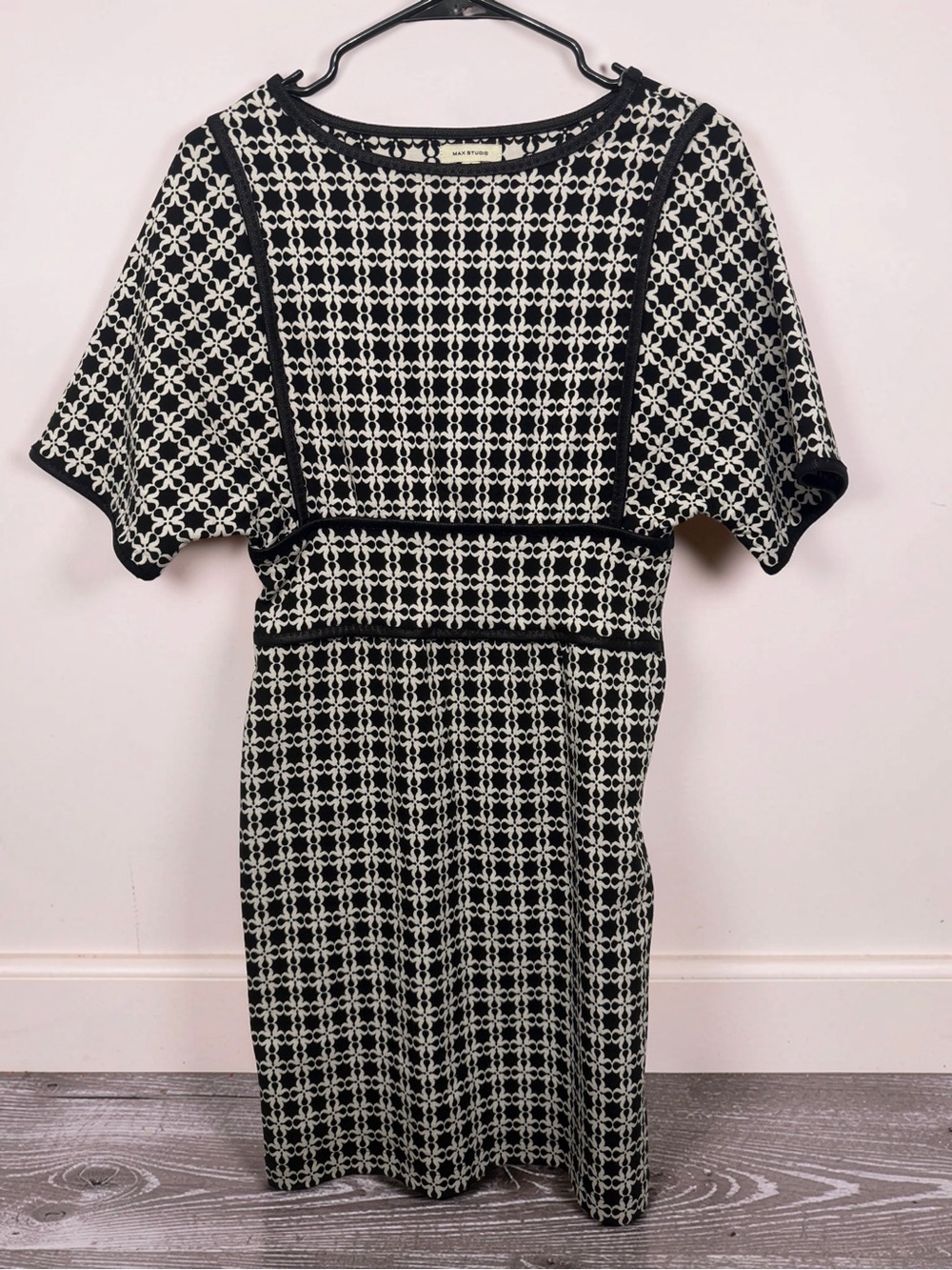 Max Studio Black and White Geometric Midi Dress